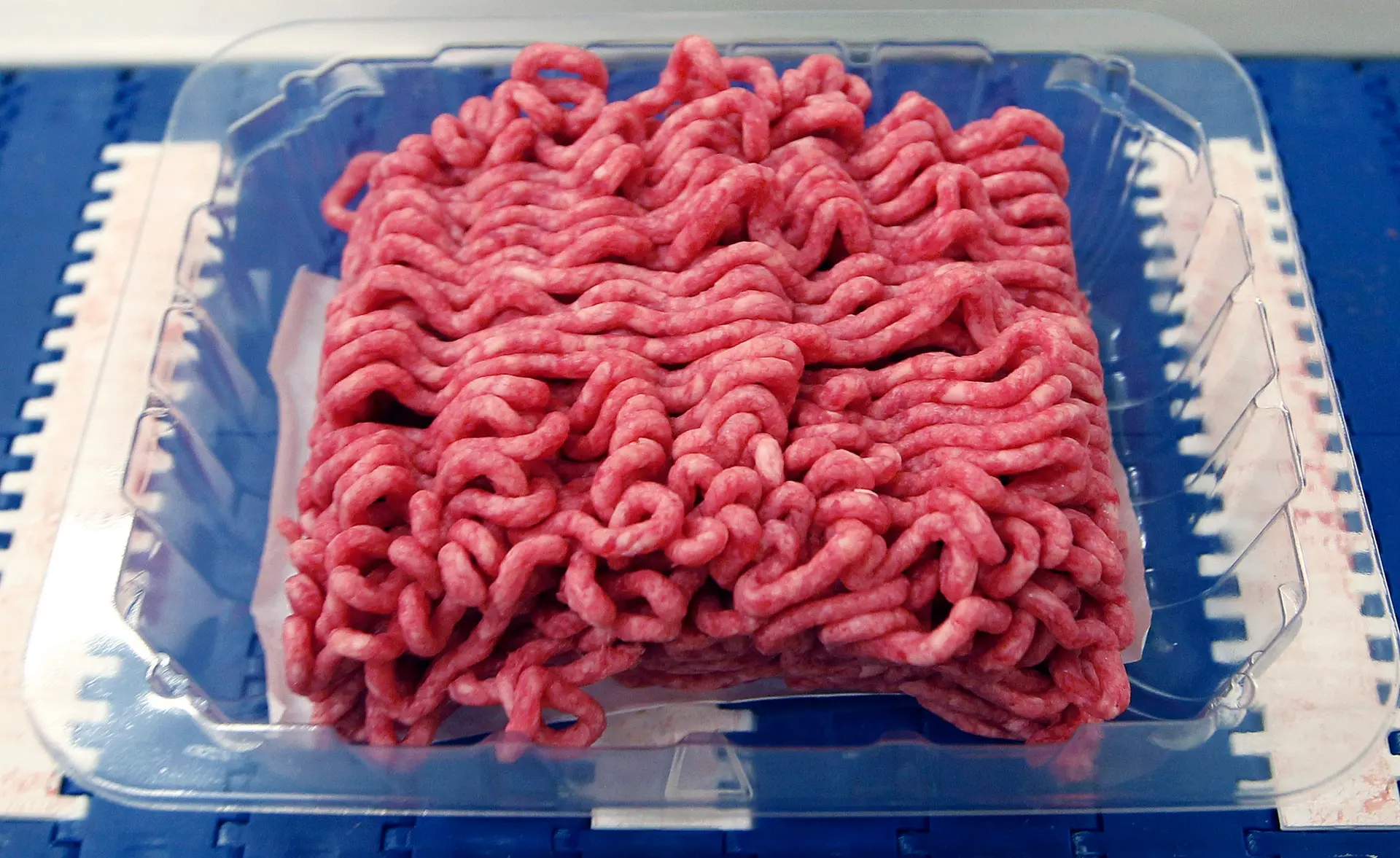 Anvisa manda recolher lote de carne moída congelada