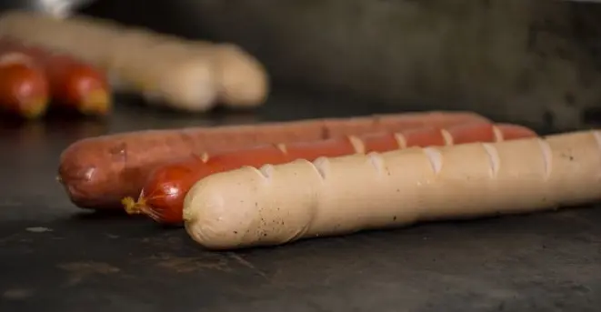 Ambiente e menu da lanchonete - Cachorro Loko. Curitiba - 24/05/2018