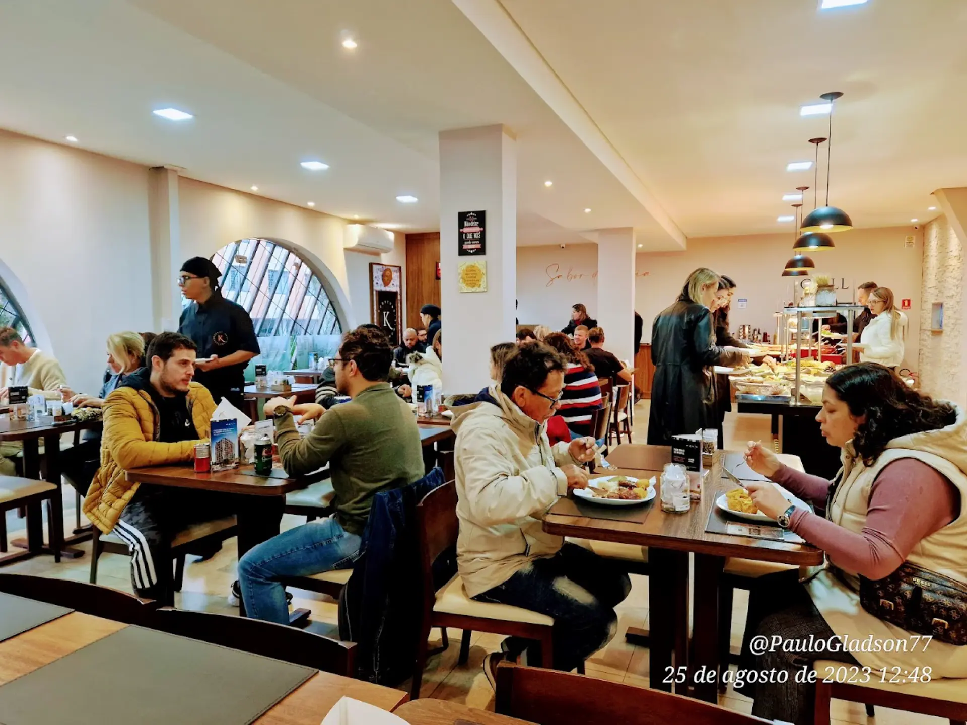 Kurytyba Gastronomia é campeão do Prêmio Bom Gourmet 2026 na categoria Buffet por Quilo