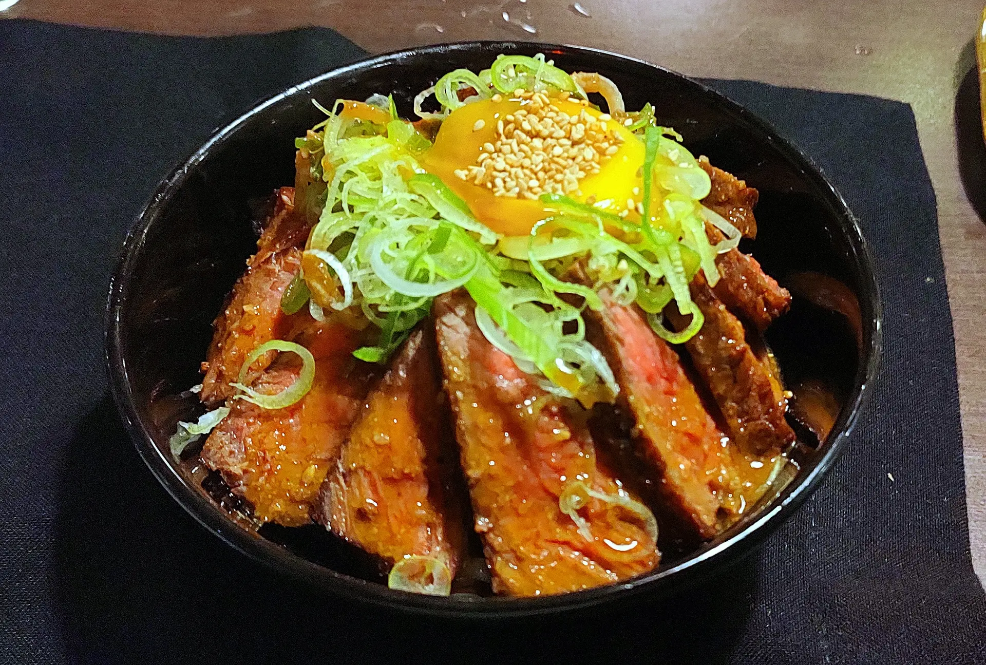 Mais uma noite encantada, de sabores orientais, no Fujii Cozinha Japonesa