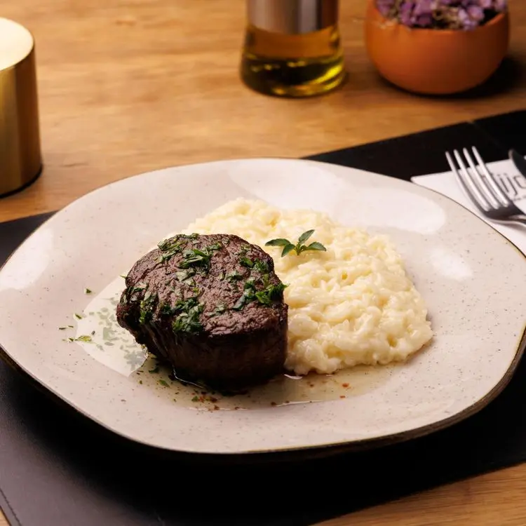 Tijolo CWB: Gastronomia Contemporânea no Festival Bom Gourmet 2026