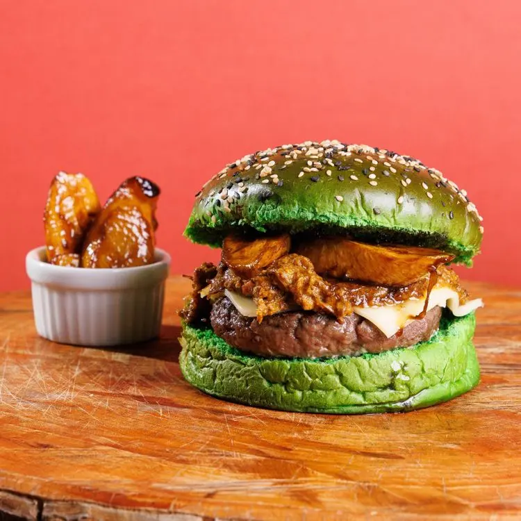Zero42 Burger apresenta Barreado 42 e Italianíssimo no CWBurguer 2026