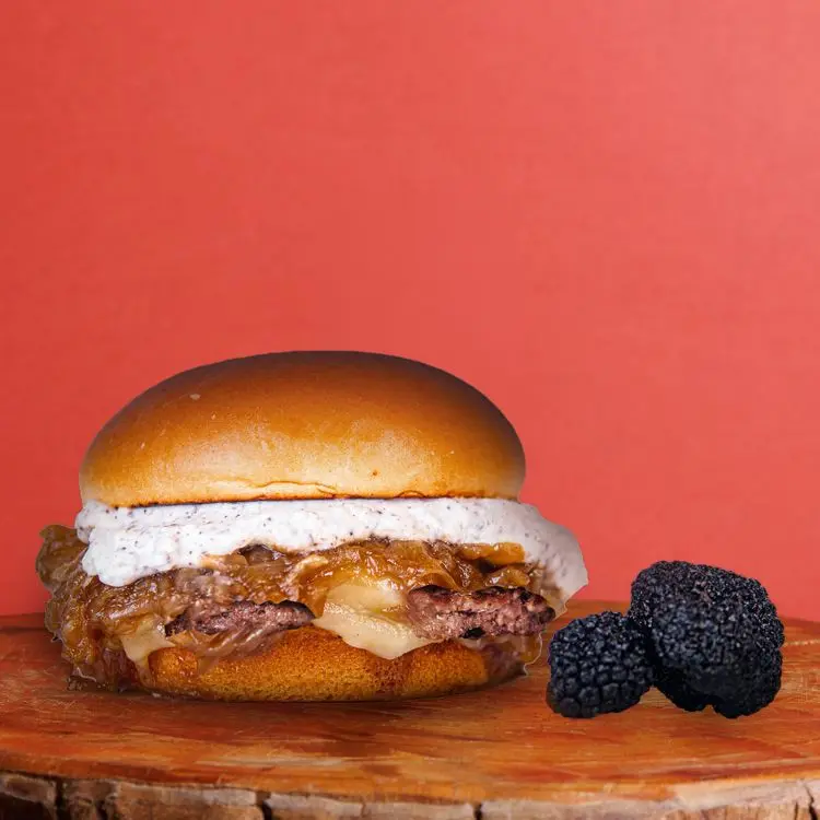 Hamburgueria Giovanella no CWBurguer 2026: Tartufo Reale e Gran Pesto