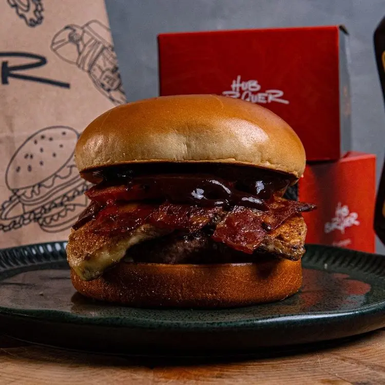 HUB Burguer apresenta Brazuca e Rouge no CWBurguer 2026