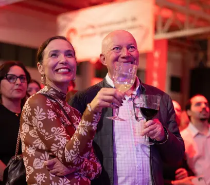Esteve na festa do Prêmio Bom Gourmet 2026? Baixe suas fotos em poucos passos!