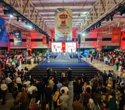 Noite de Gala da Gastronomia: Prêmio Bom Gourmet 2026 celebra os melhores da culinária paranaense. Veja como foi a festa!