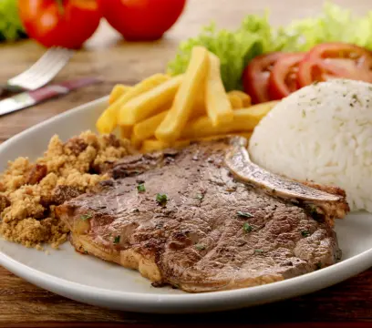 Drive In Burger é campeão da categoria Prato Feito no Prêmio Bom Gourmet 2026