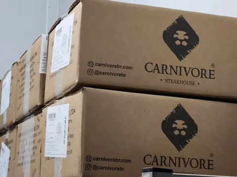 Carnivore Steak House acelera expansão da marca, investindo em indústria B2C de carnes defumadas