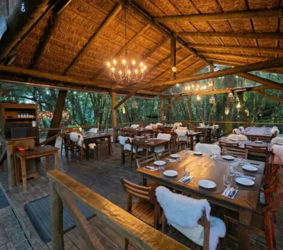 Restaurante Maria Eugênia tem horários especiais e atrações para crianças neste feriado