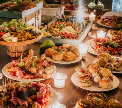 Fartura ou excesso? A diferença que aparece na mesa