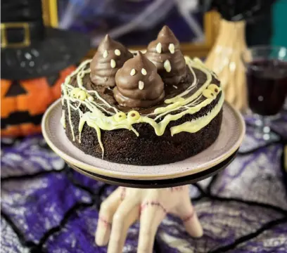 Confeitaria aposta em bolos monstruosos, maçãs do horror e outras gostosuras