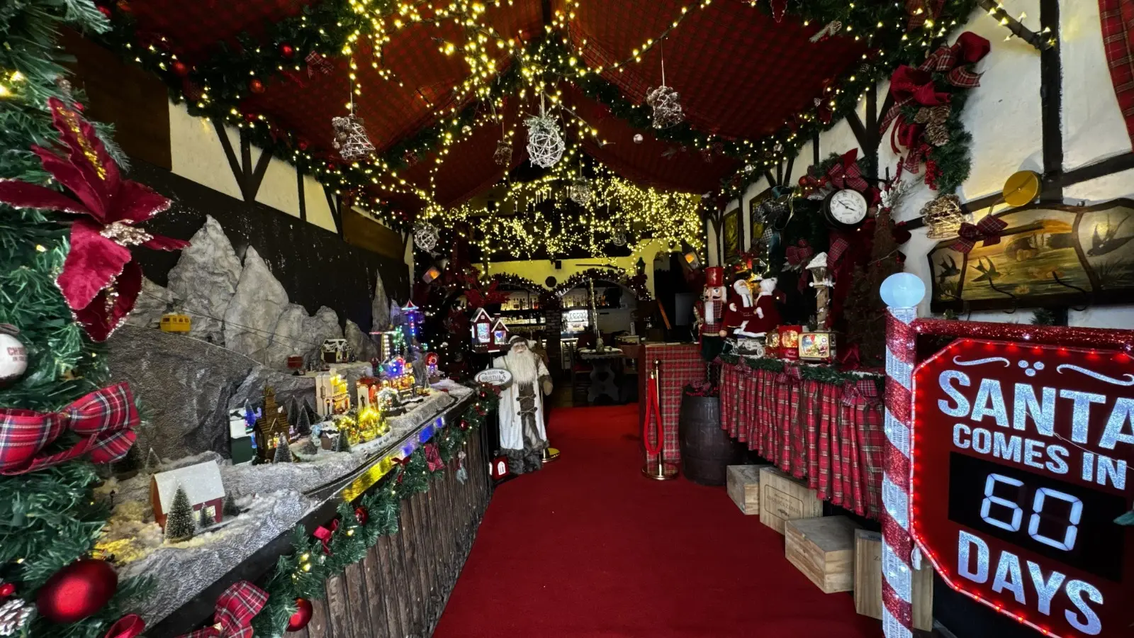 Decoração do Baviera já anuncia o Natal a partir deste fim de semana