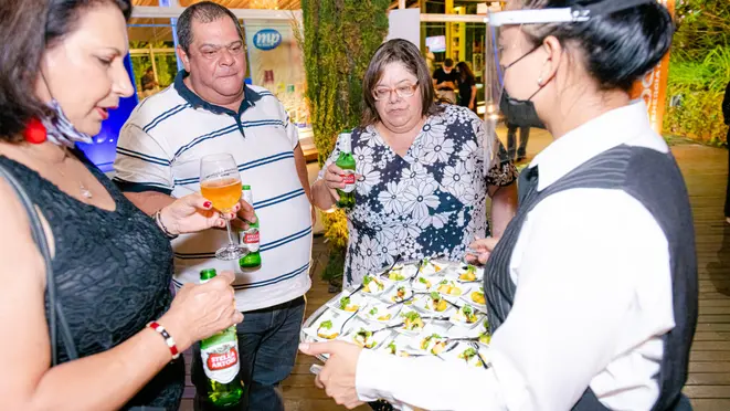 O Buffet do Espaço Klaine serviu um cardápio especial para o evento.