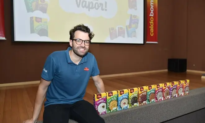 Matheus Stival, head de operações da Caldo Bom, explica como são os produtos da nova linha da marca.