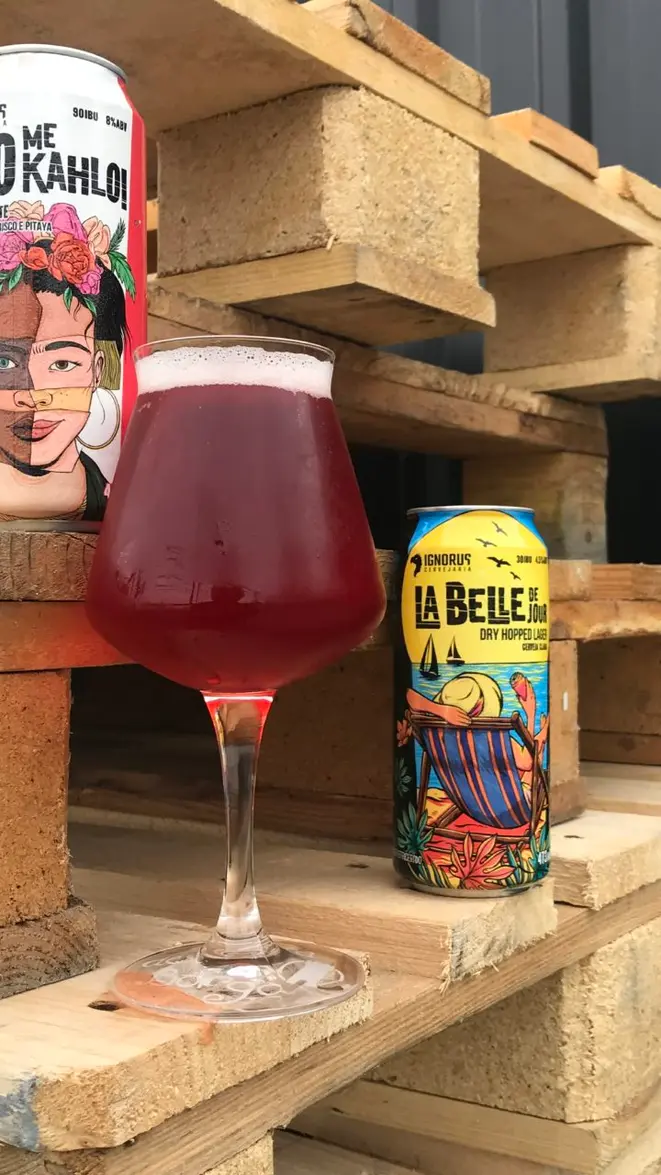 Não me Kahlo: hibisco e pitaya para dar cor e suavizar amargor.