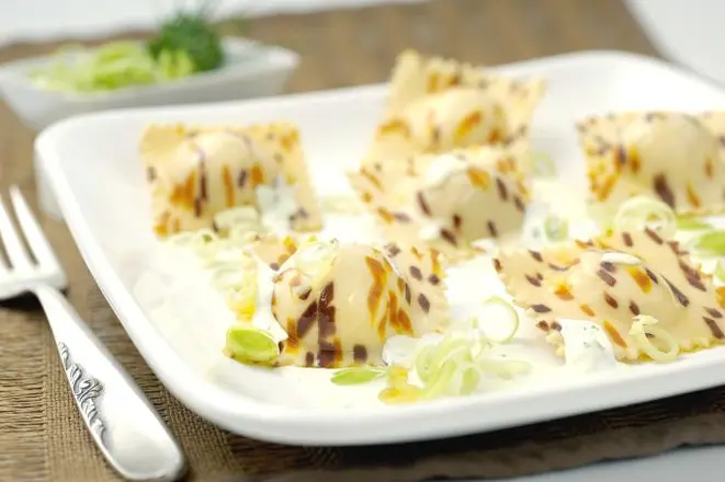 Ravioli de queijo brie e pera, do Empório Rosmarino