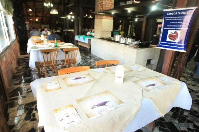 O Rancho Bonanza usa o kit promocional da Gazeta do Povo para chamar atenção dos clientes. Foto: Divulgação.