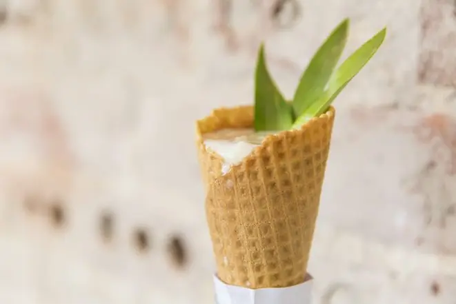 Ananás Alla Grappa: para beber ou comer? Foto: Diego Pisante/ Divulgação