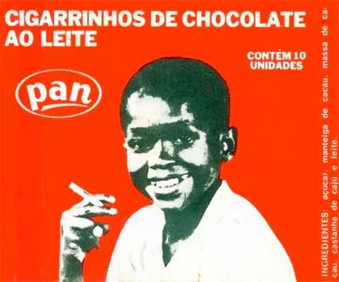 Um dos garotos propaganda do cigarrinho de chocolate foi o ator Paulinho Pompéia, na época com onze anos.