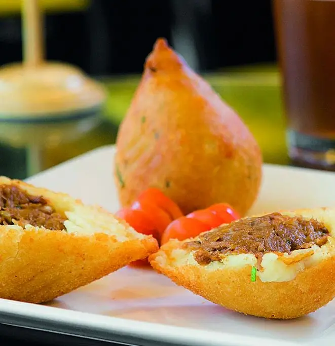 Coxinha de costela do Koda Bar, uma das atrações gastronômicas do evento. Foto: Bruno Covello/Gazeta do Povo