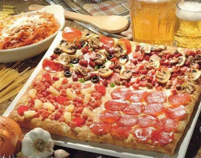 A Pizzaria Carmo serve pizzas quadradas. Foto: Divulgação