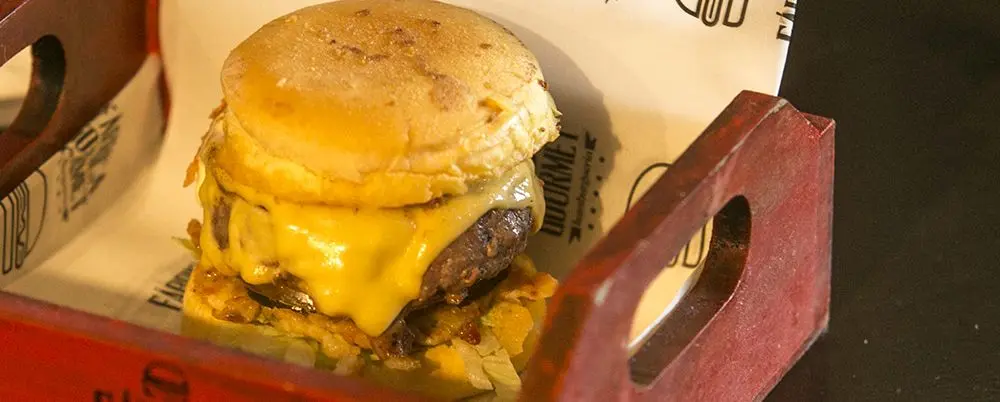 Fábrica Gourmet vence a Batalha CWBurguer Fest