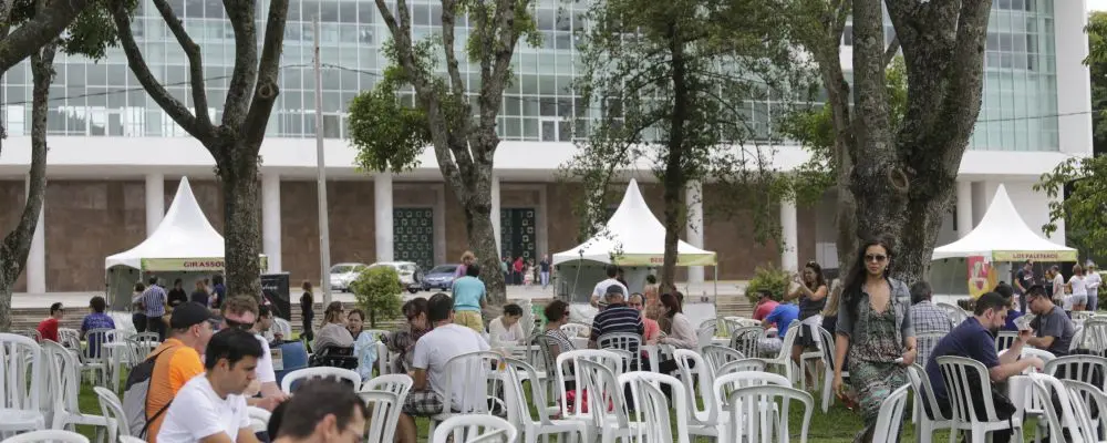 Gastronomia no Palácio tem 15 barracas e comidas a partir de R$ 10