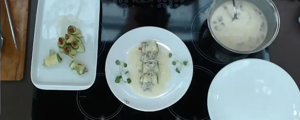 Vídeo: receita de rondeli de abobrinha com molho de queijo brie