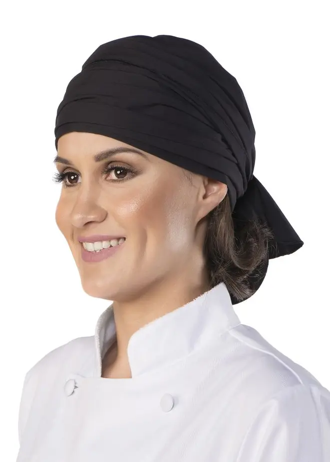Os turbantes são confeccionados em tricoline com elastano para priorizar o conforto - cada um custa R$ 43,65.