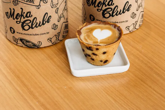 Um dos "formatos" mais diferentes é o cookie shot, um copinho de cookie onde se bebe café. Foto: Eduardo Macarios/ Divulgação<br>