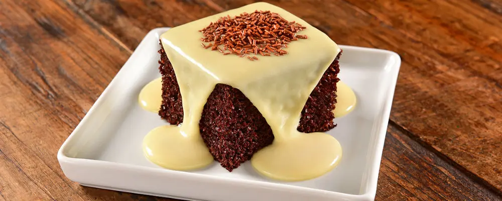 Confeitaria de Curitiba promove festival do brigadeiro branco