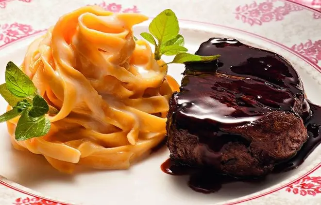 Preparar macarrão é a sugestão de Alexandre Bressaneli para quem não tem muita experiência na cozinha.