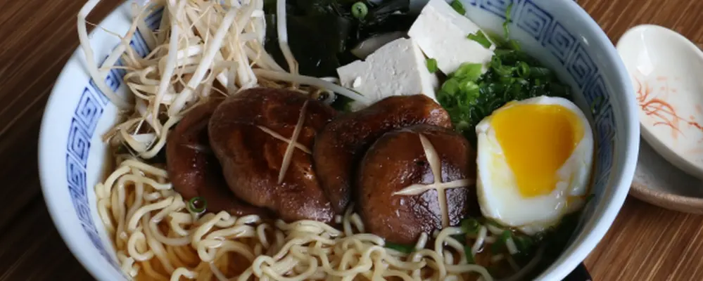 Restaurante japonês promove festival de lamens com quatro opções a R$ 35