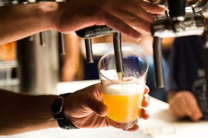 O Espaço Carmela disponibiliza 11 opções de chope para o open bar. Foto: Divulgação.