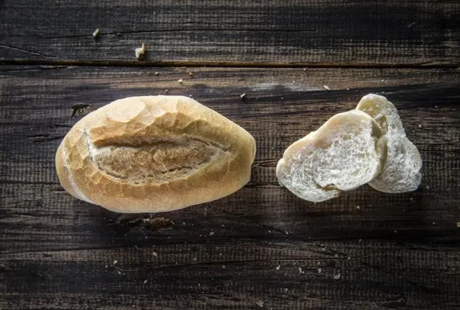 O pão perfeito, produzido no Sindicato . Foto: Letícia Akemi/Gazeta do Povo.