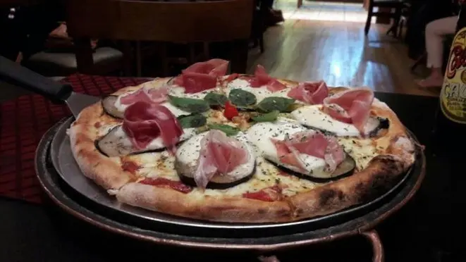 Pizza Amalfitana, da Carmela Pizzaria, tem 40% de desconto. Foto: Divulgação