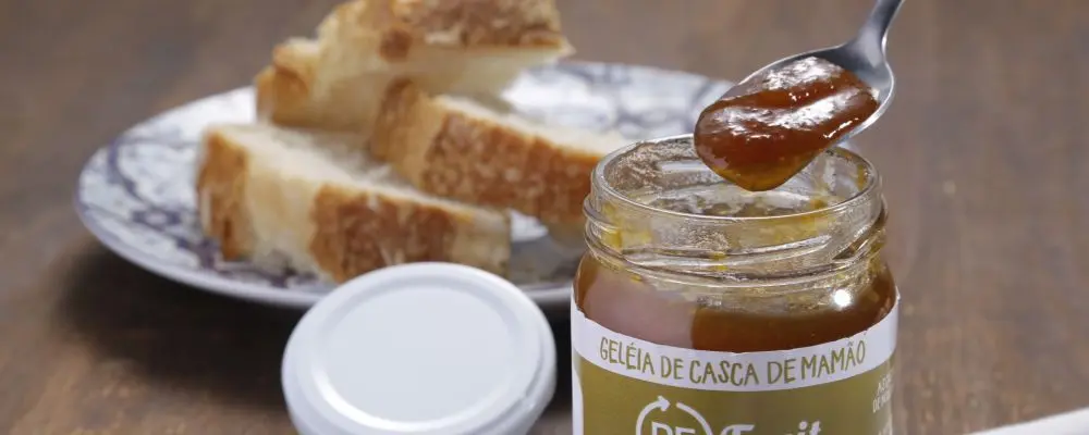 Empresa de Curitiba transforma casca de fruta em geleia para evitar desperdício