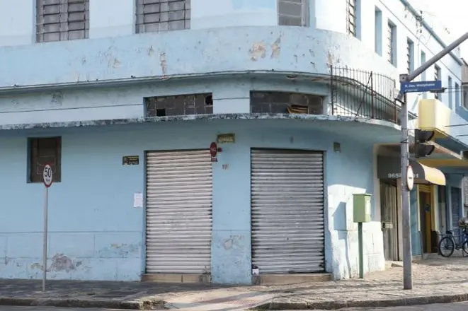 Fachada da Lanchonete Montesquieu, após encerrar as atividades. Foto: Albari Rosa/Gazeta do Povo