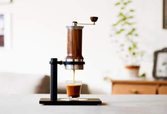 Cafeteira Aram fez sucesso em plataforma de financiamento coletivo e agora passa a ser vendida para o público geral. Foto: Divulgação