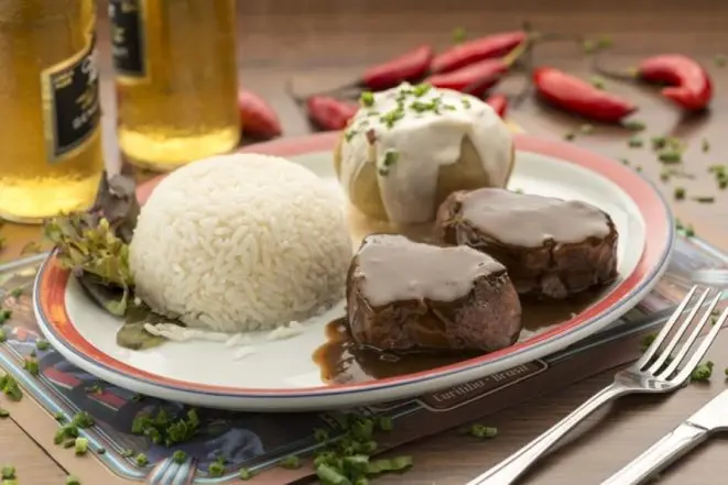 Guinness Steak, do Mustang Sally, é uma das opções de prato principal da unidade do Mueller para o Festival Bom Gourmet. Foto: Fernando Zequinão/Gazeta do Povo