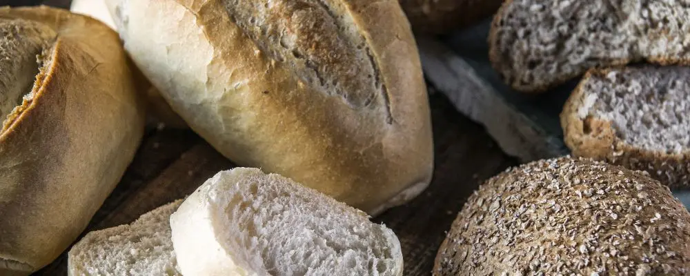 29 padarias de Curitiba e RM vendem pão sem imposto nesta segunda (16)