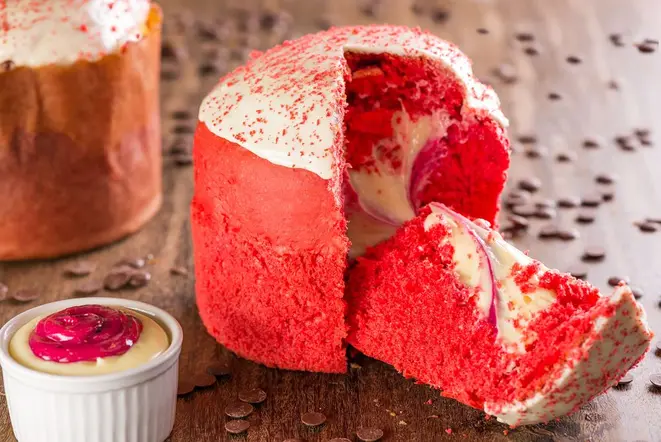Uma das delícias do circuito é o panetone de Red Velvet. (Foto: Divulgação)