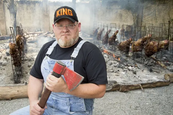 Paul Meat Lover com suas paletas bovinas. Festival do Churrasco de Curitiba. Foto: Hugo Harada/Gazeta do Povo.