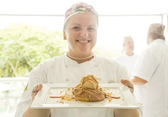 Polyana Rodrigues, da Grué Chocolateria, no Gastronomix 2017. Foto: Hugo Harada/Gazeta do Povo.