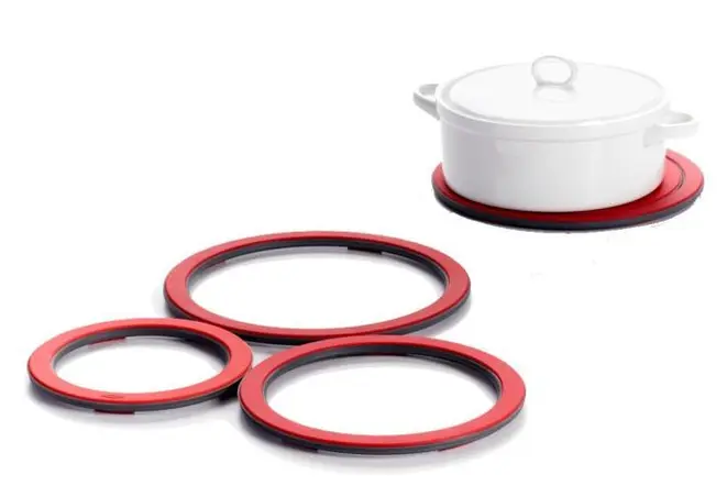 Descanso Oxo em silicone vermelho. Foto: Divulgação<br>