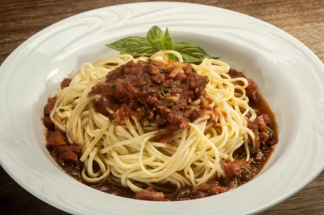 O talharim a bolonhesa é o prato que deu origem ao nome do restaurante. Às quartas, entra na promoção como prato do dia, com 50% de desconto e sai por R$ 37.