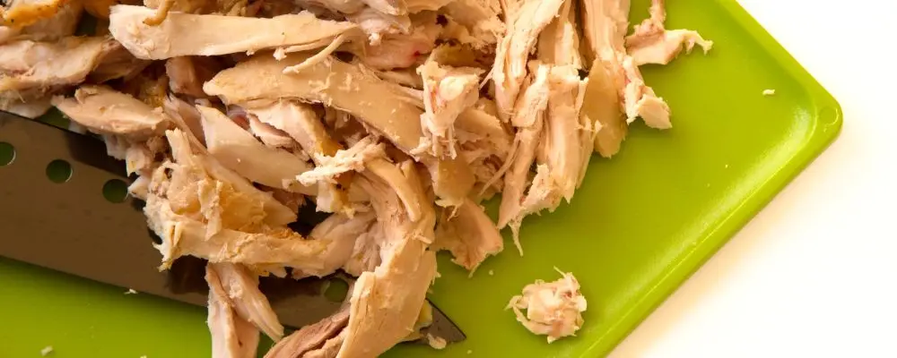 Anvisa proíbe venda de frango contaminado por bactéria que causa meningite