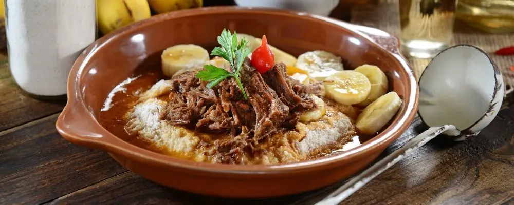 Da quirera ao pinhão, culinária do PR é marcada por pratos e sabores afetivos