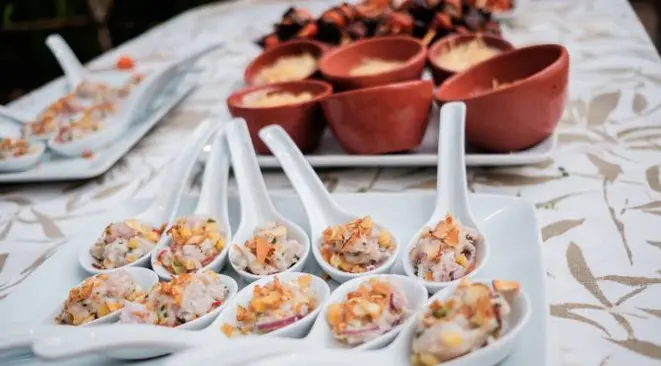 Ceviche de corvina com chips de batata-doce. Foto: