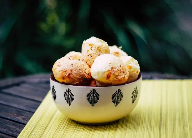 Pão de queijo mineirinho do Empório Kaminski. Foto: Manu Singer/Divulgação